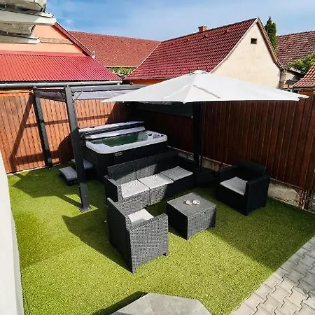 Szofi Es Norvidinge Apartman